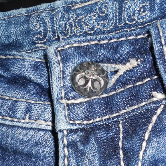Miss Me 25 Straight Skinny Jeans Heavily Embellished Low Rise - Picture 6 of 12